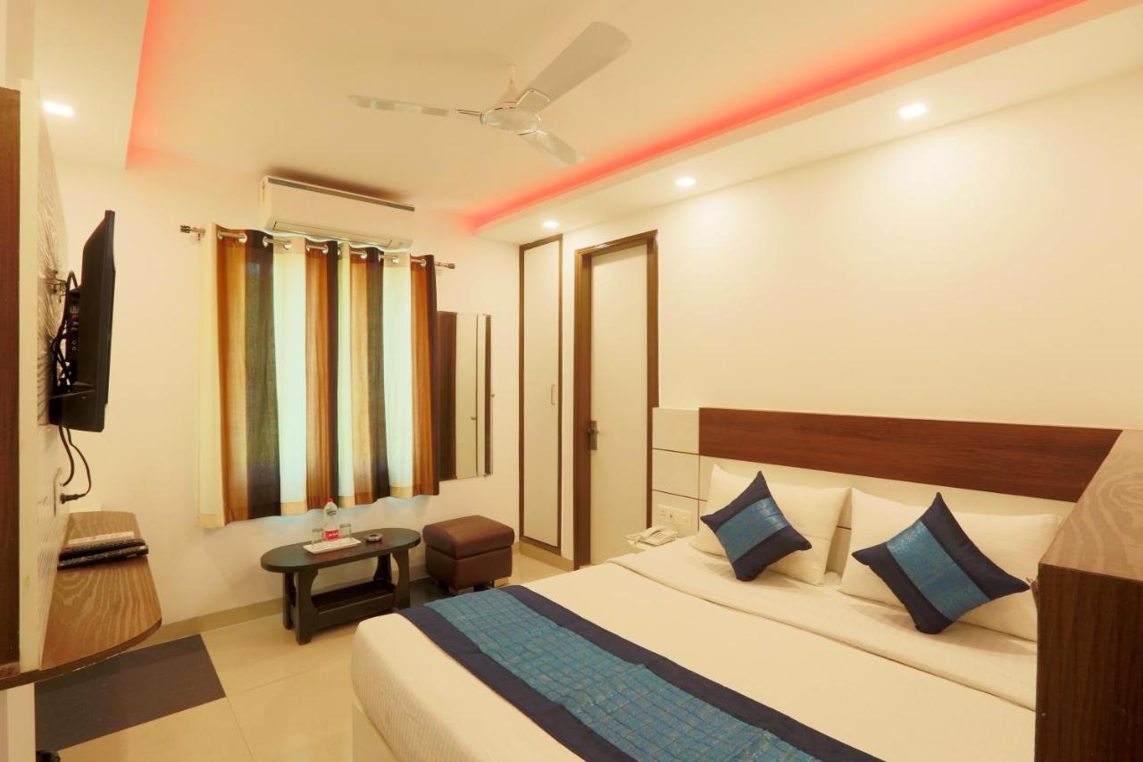 Hotel Ark Suites At Airport 3*