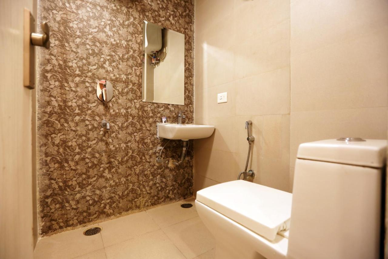 Hotel Ark Suites At Airport Nova Deli