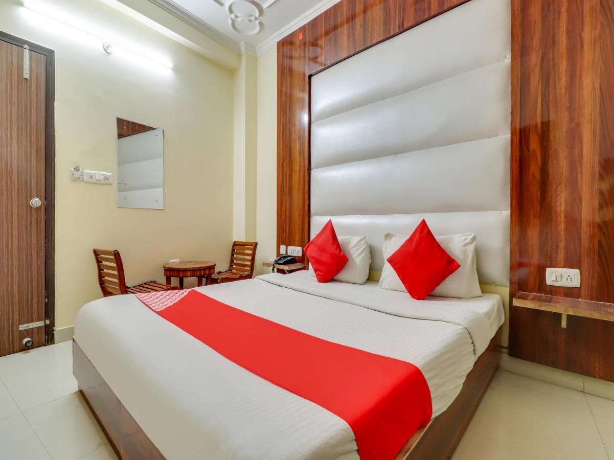 Fabhotel Luck Residency Delhi Airport Hotel
