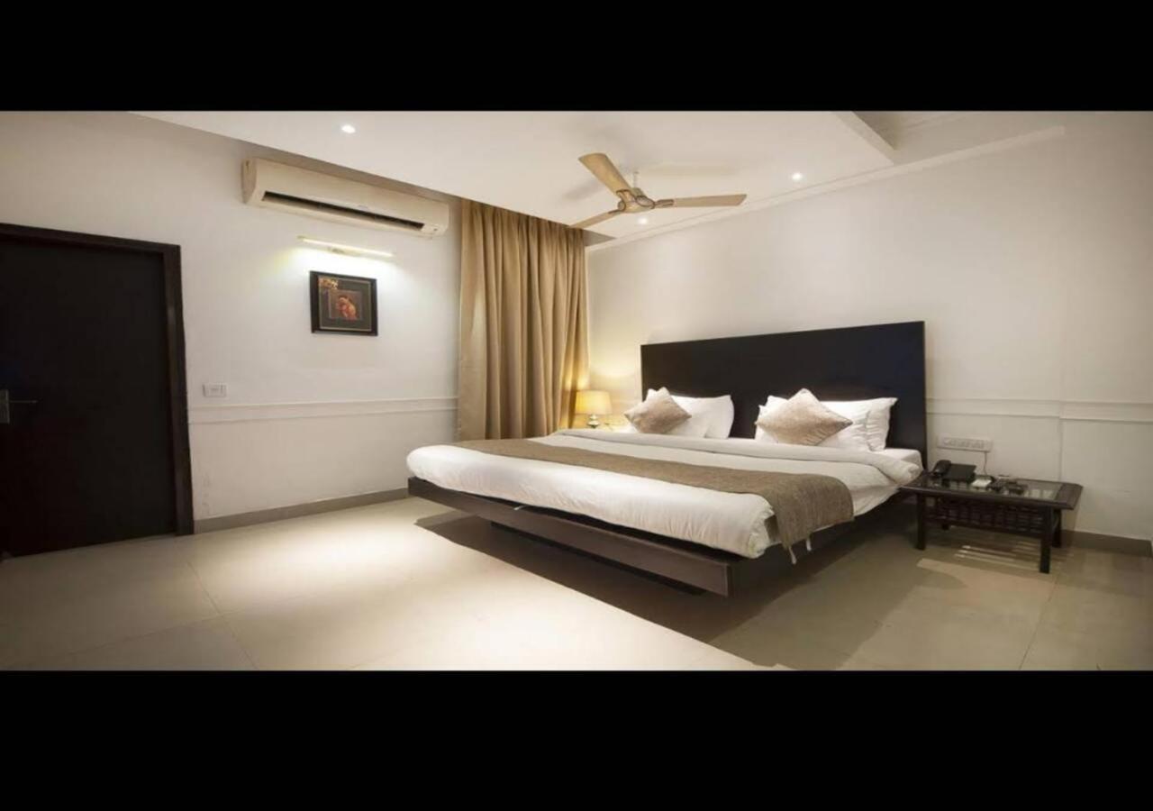 Airport Hotel De Aura Delhi Airport New Delhi
