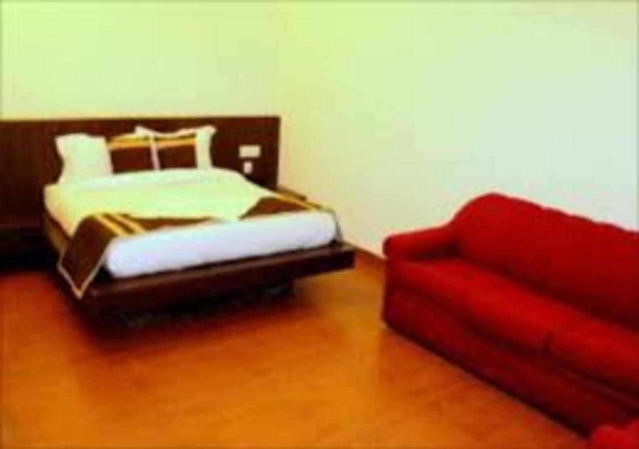 Airport Hotel De Aura Delhi Airport Hotel New Delhi