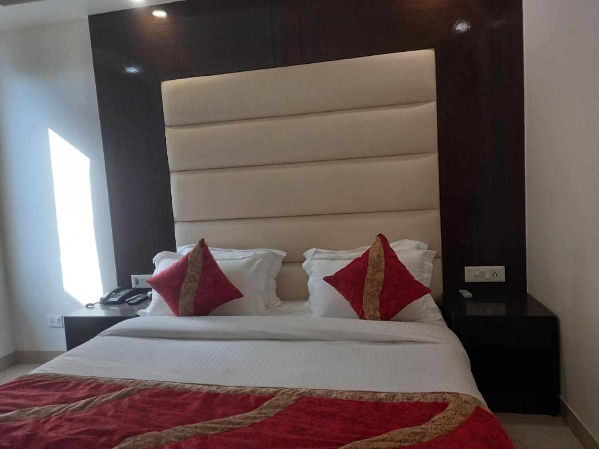 Hotel Benz International