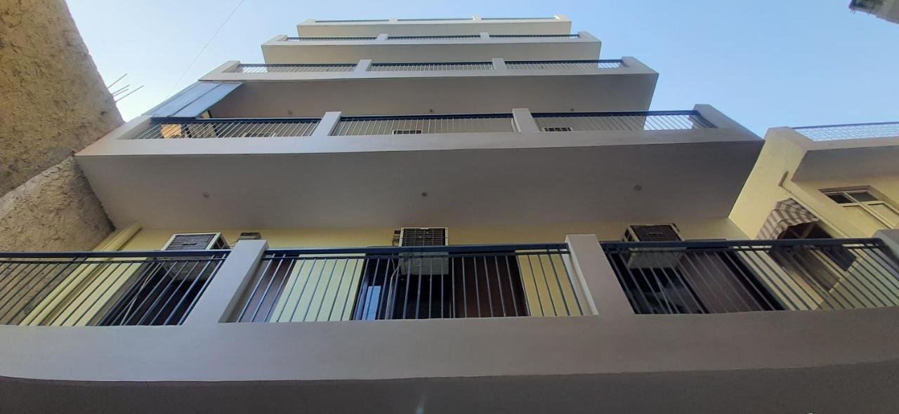 Gobravo Dev Palace & Studio Homestay *