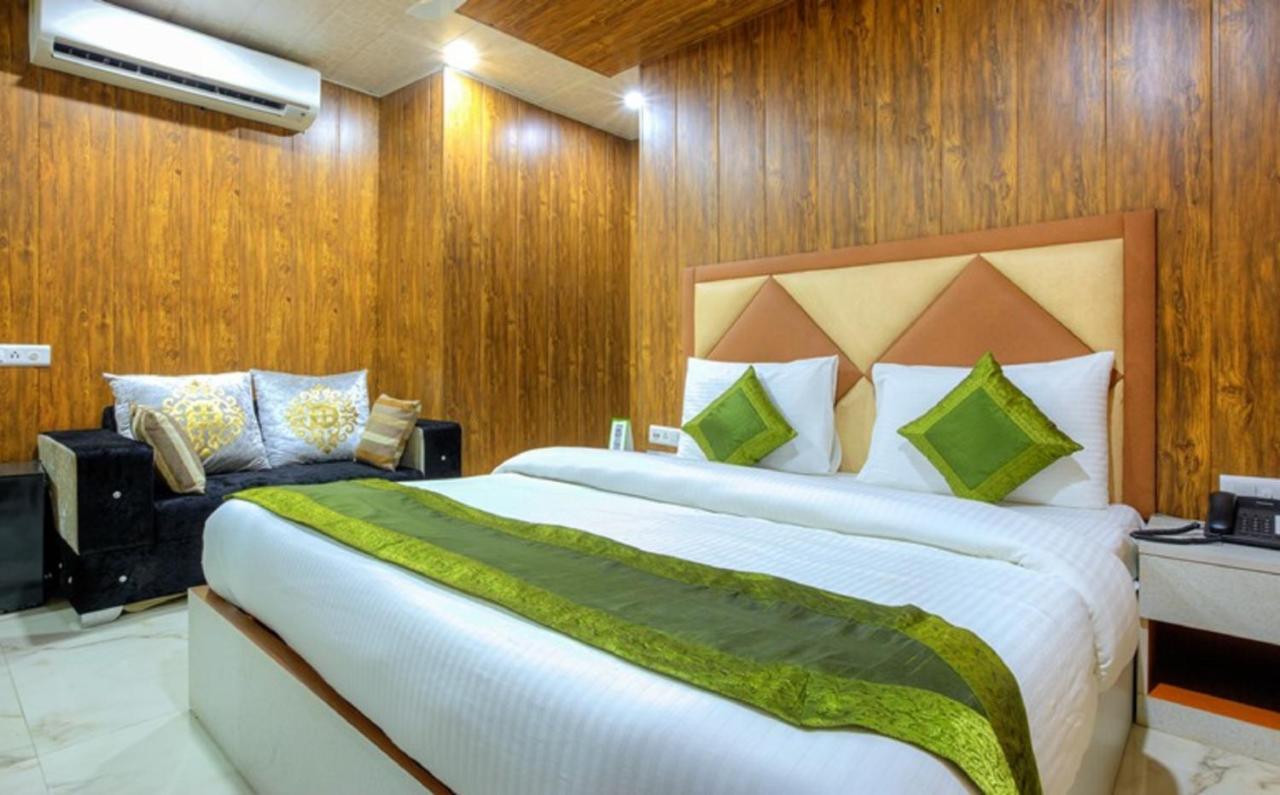 Hotel Glory 3*