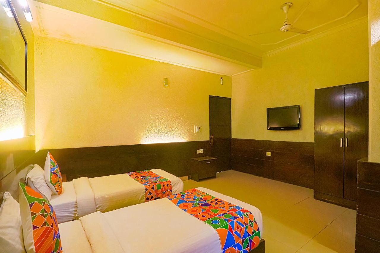 Oyo Flagship 80806 Perfect New Delhi