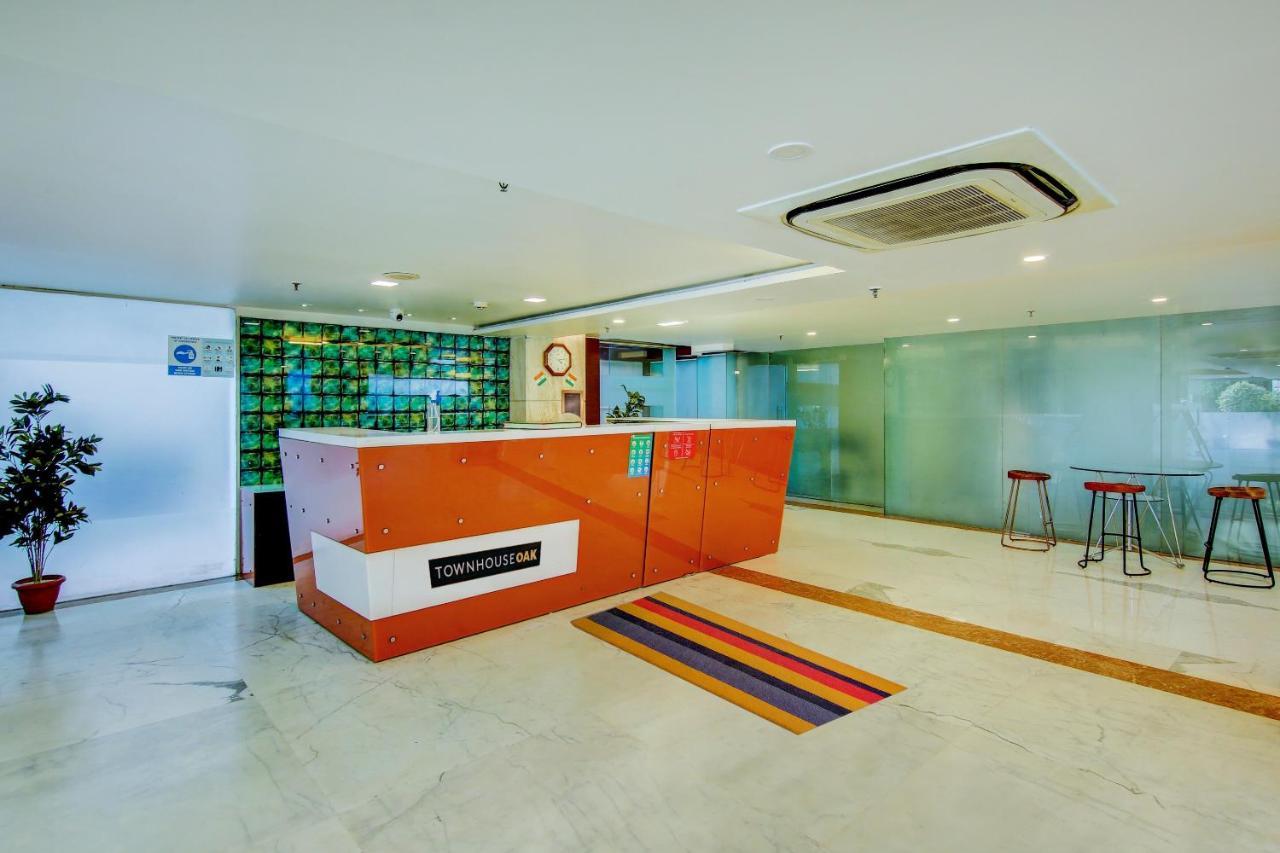 Townhouse Oak Safdarjung Hotel