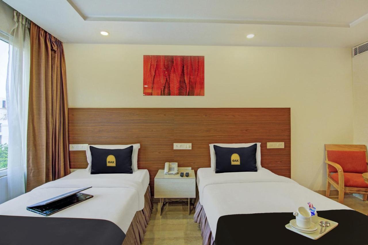 Townhouse Oak Safdarjung Hotel