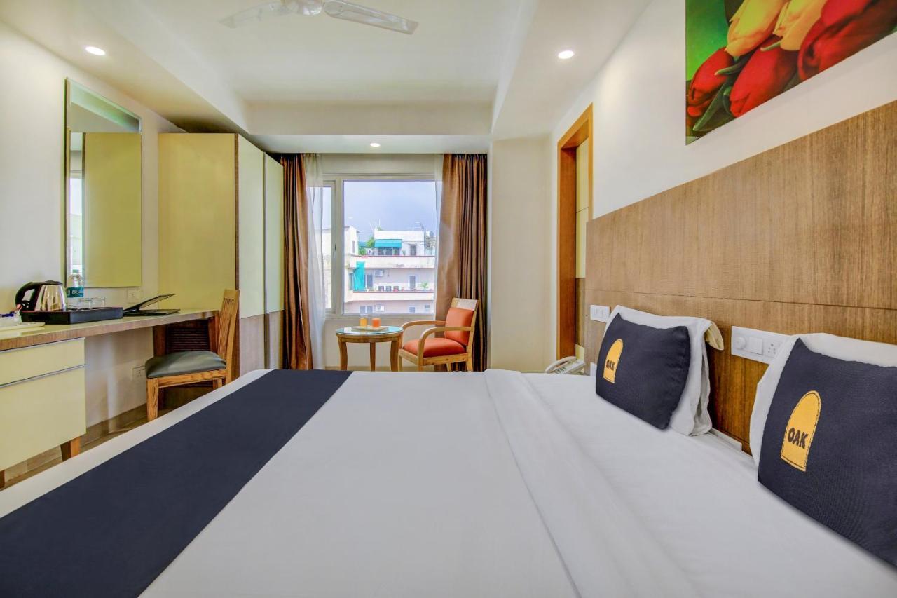 Townhouse Oak Safdarjung Hotel