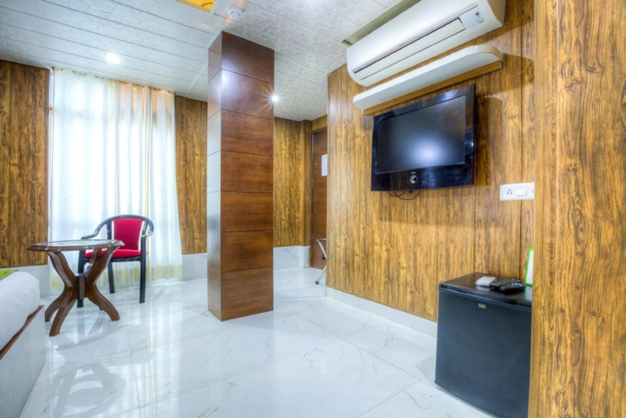 Glory Hotel 3*