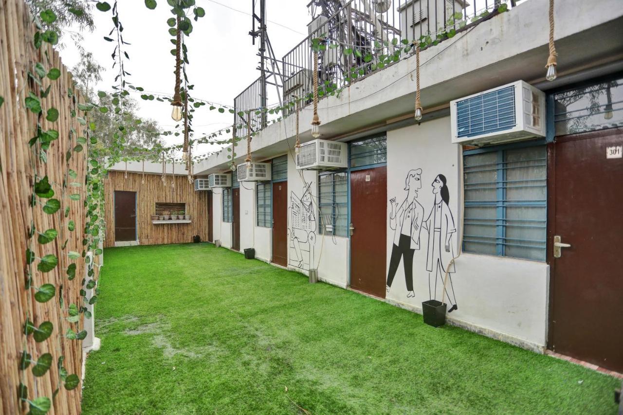 Hotel Collection O Jps Near Pvr Vikaspuri