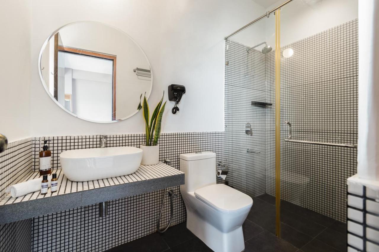 Minimalist Poshtel & 3*