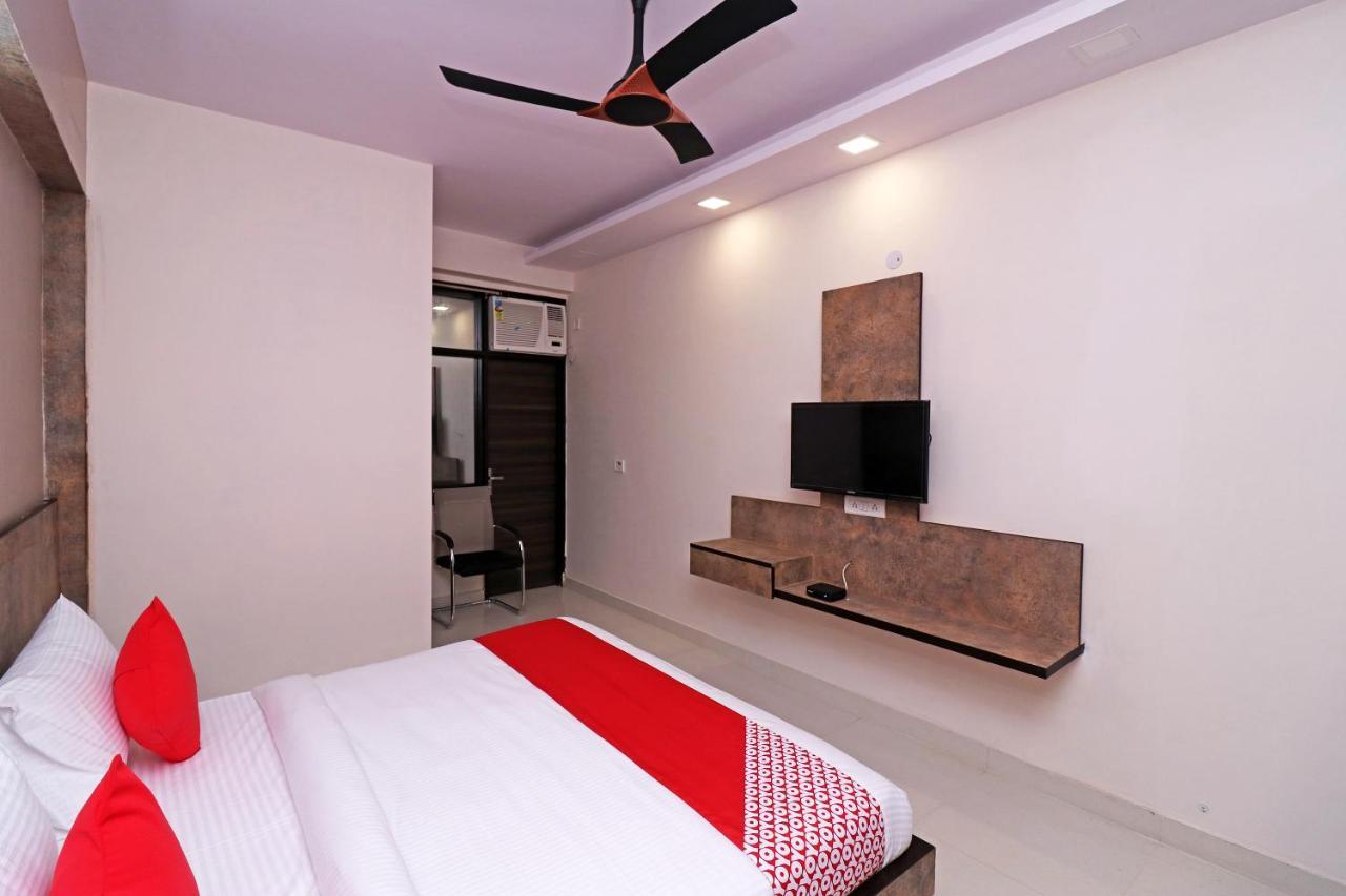 Hotel Collection O 76623 Pushpanjali Residency