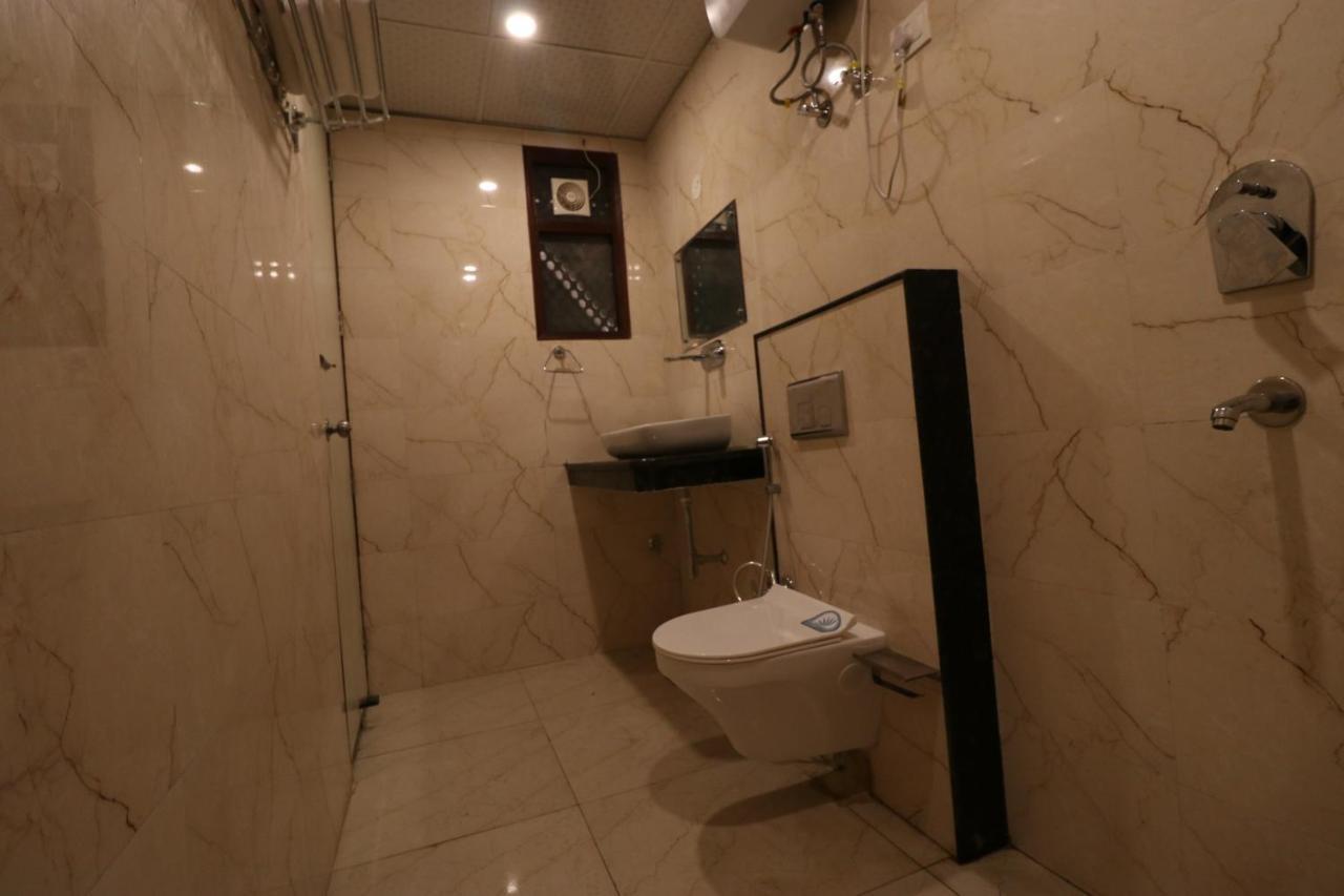 Cozy Cave Hotel New Delhi
