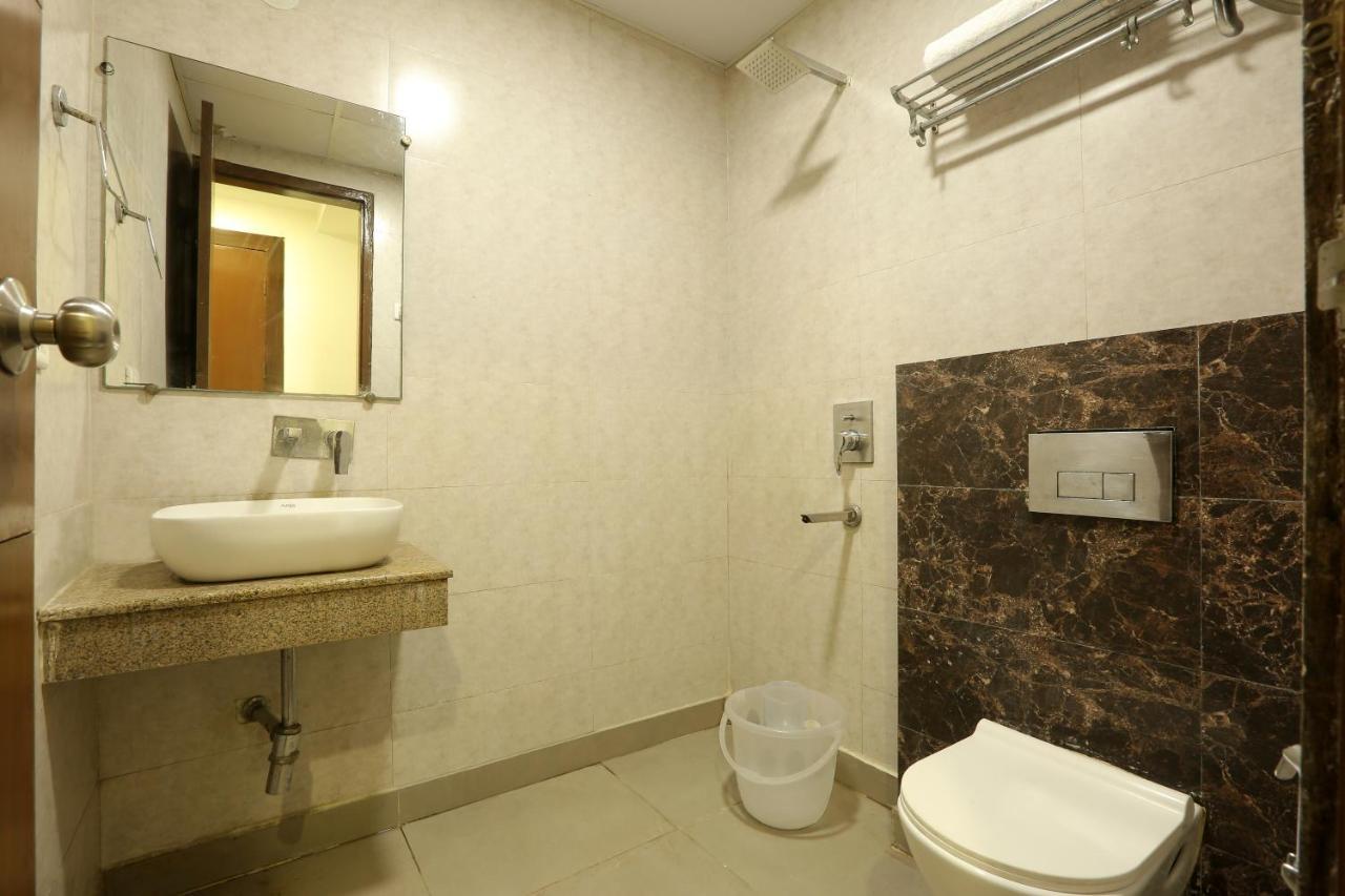 Bed & Breakfast Qualia Suites At Delhi Airport New Delhi