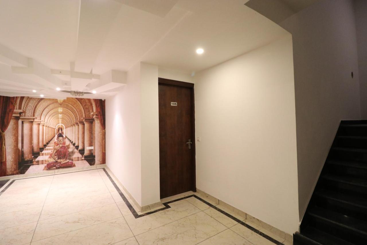 Hotel Cozy Cave New Delhi
