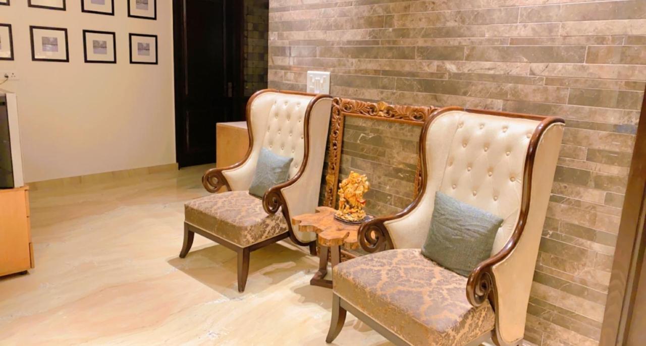 Apartment In Airb&b - Divine Service New Delhi