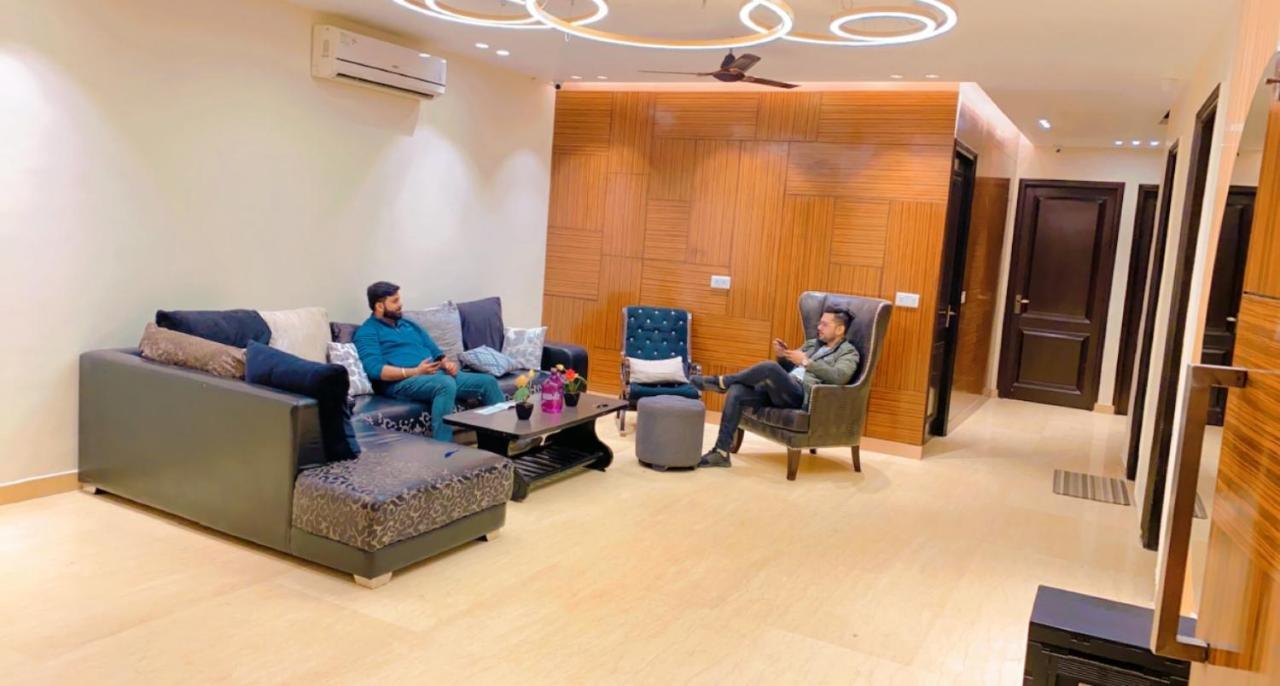 In Airb&b - Divine Service Apartment *