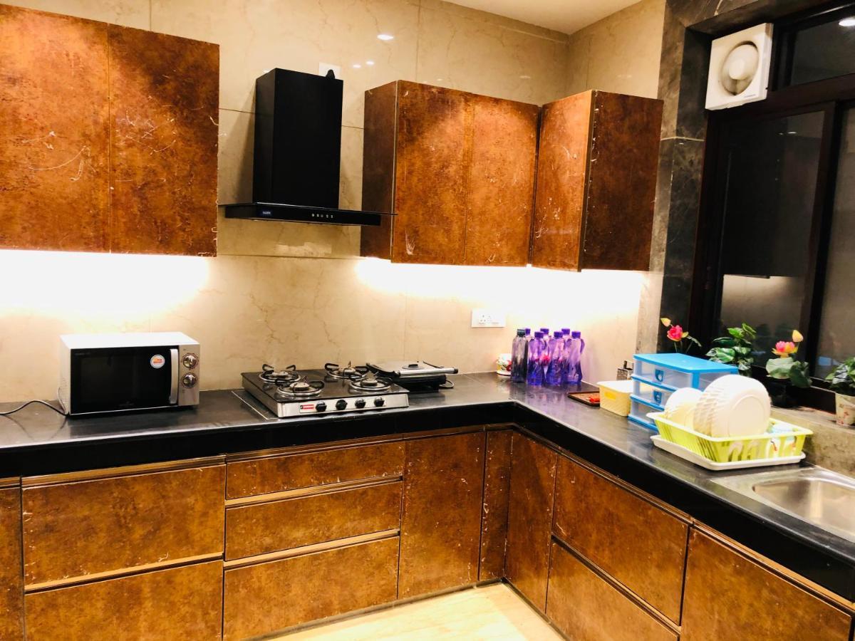 In Airb&b - Divine Service Apartment *