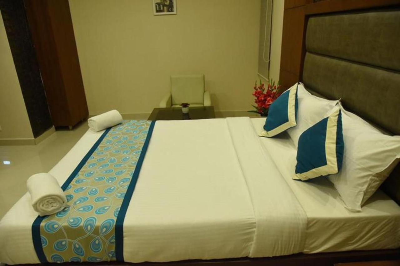 Lotus Near International Airport Bed & Breakfast New Delhi
