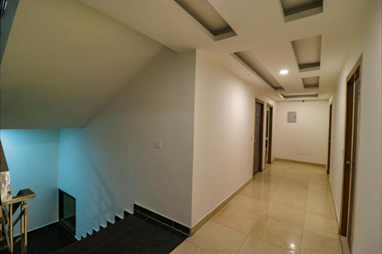 Fabexpress Dolphin International Near Delhi Airport New Delhi