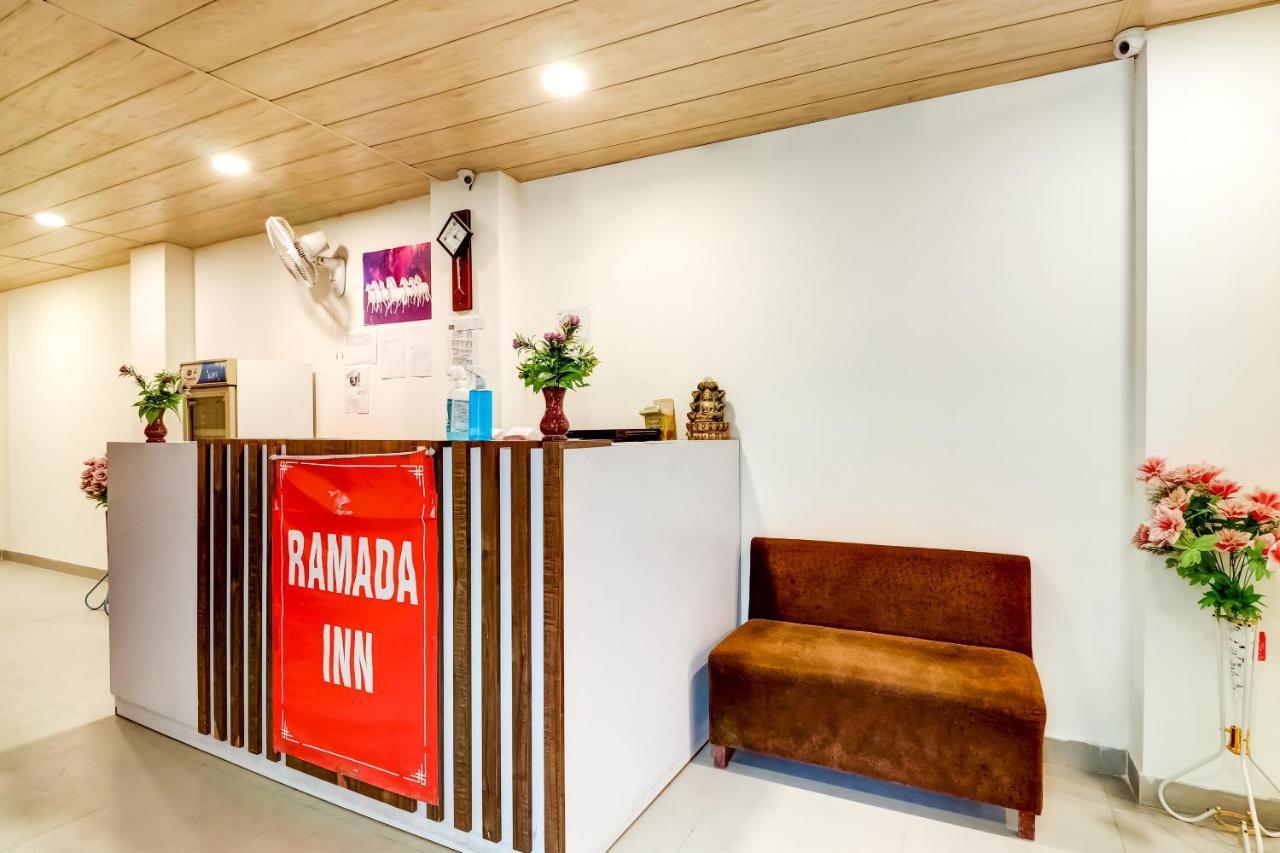 Oyo Ramada Near Dashrath Puri Metro Station Hotel