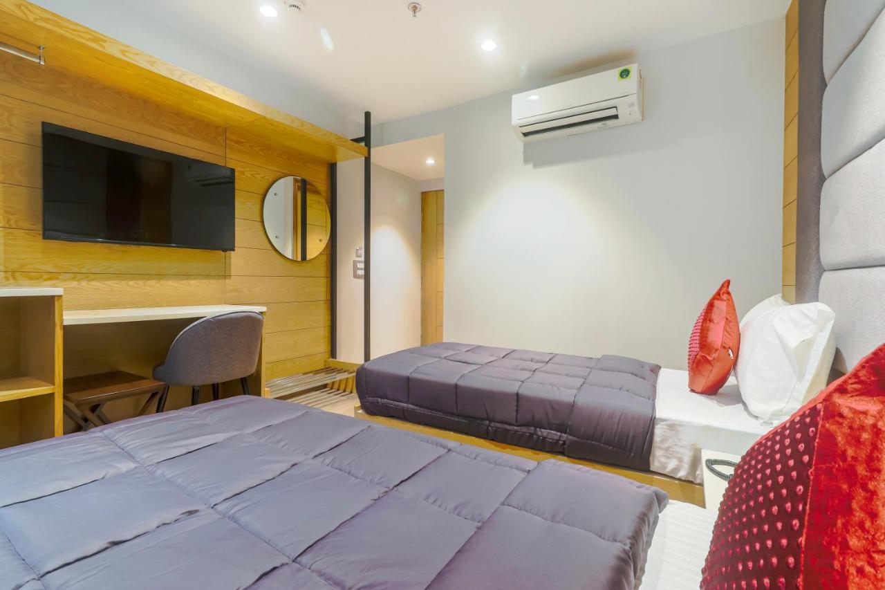 Hotel Bricks, Karol Bagh, New