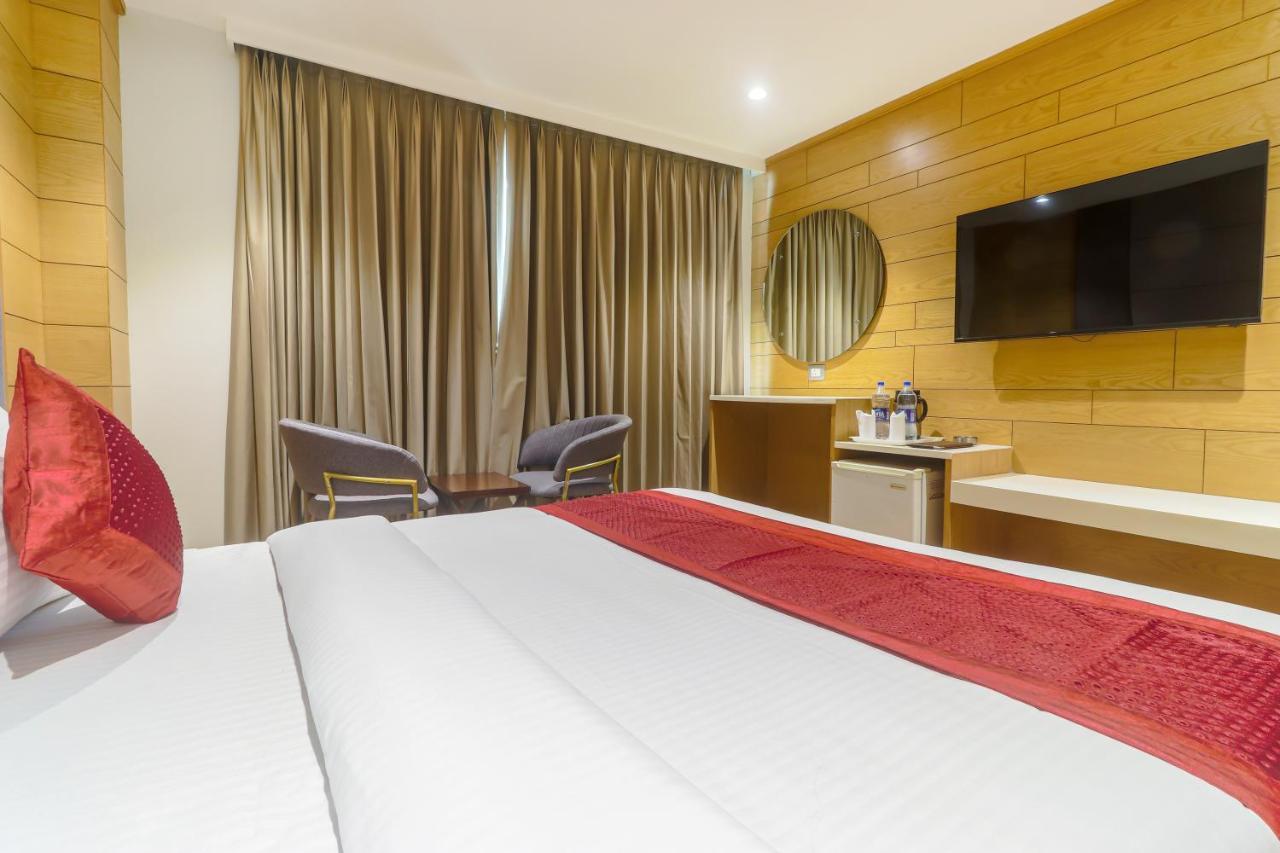 Bricks, Karol Bagh, New Hotel