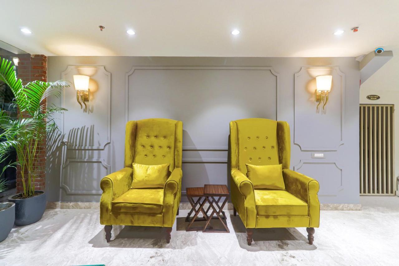 Bricks, Karol Bagh, New 3*