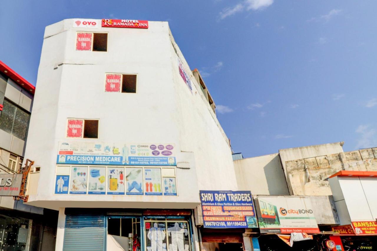 Hotel Oyo Ramada Near Dashrath Puri Metro Station