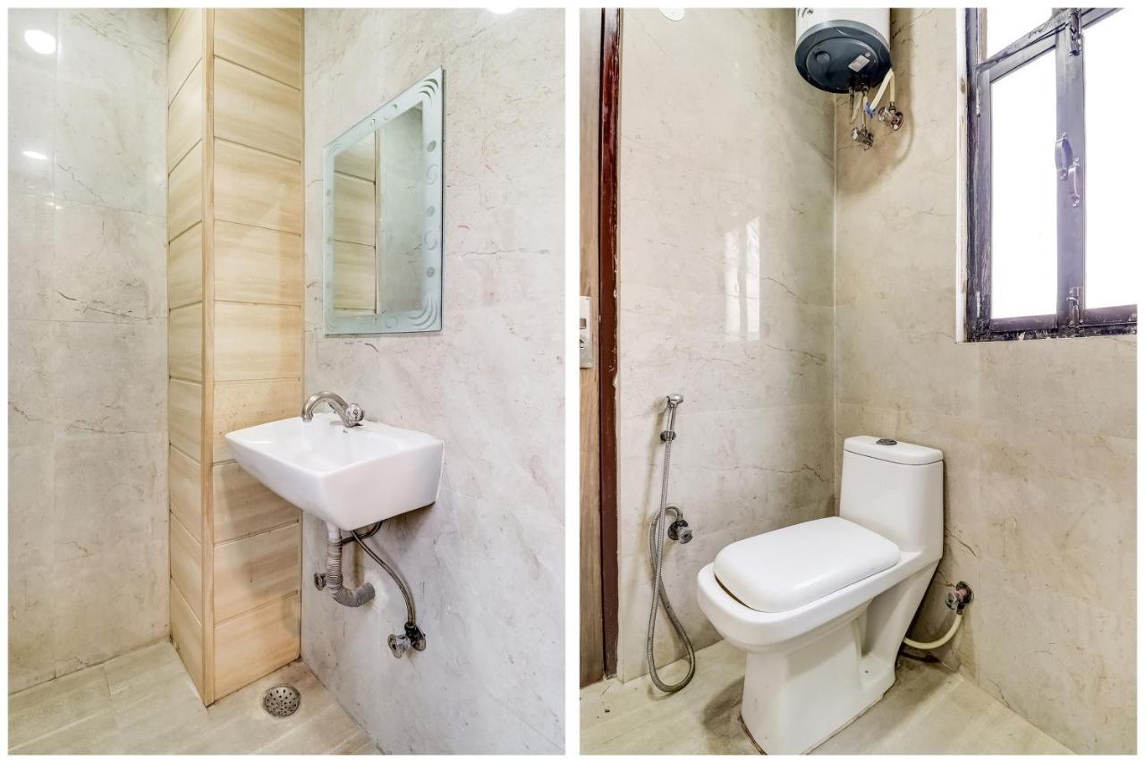 Oyo Ramada Near Dashrath Puri Metro Station 3*