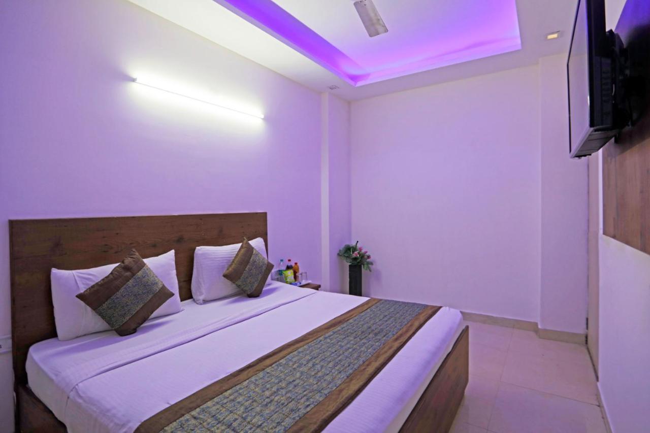 Hotel Moody Moon Delhi Airport 3*