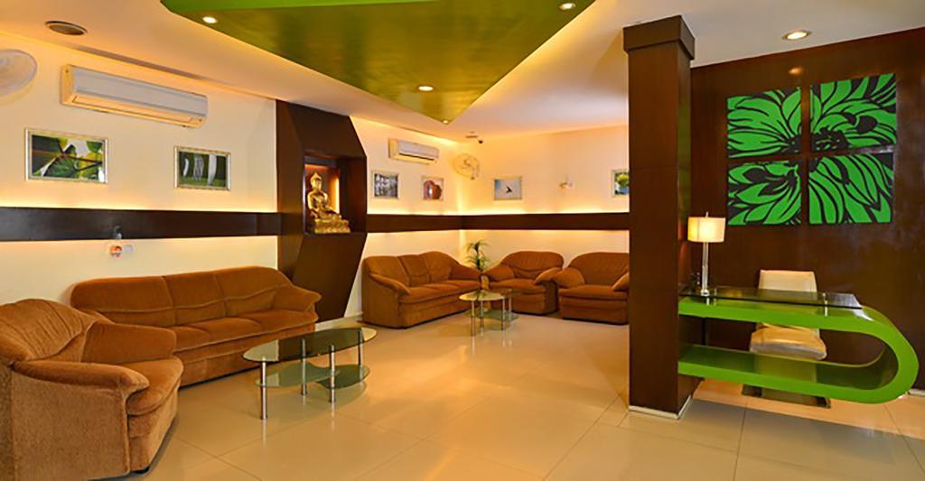Gautam Deluxe Hotel