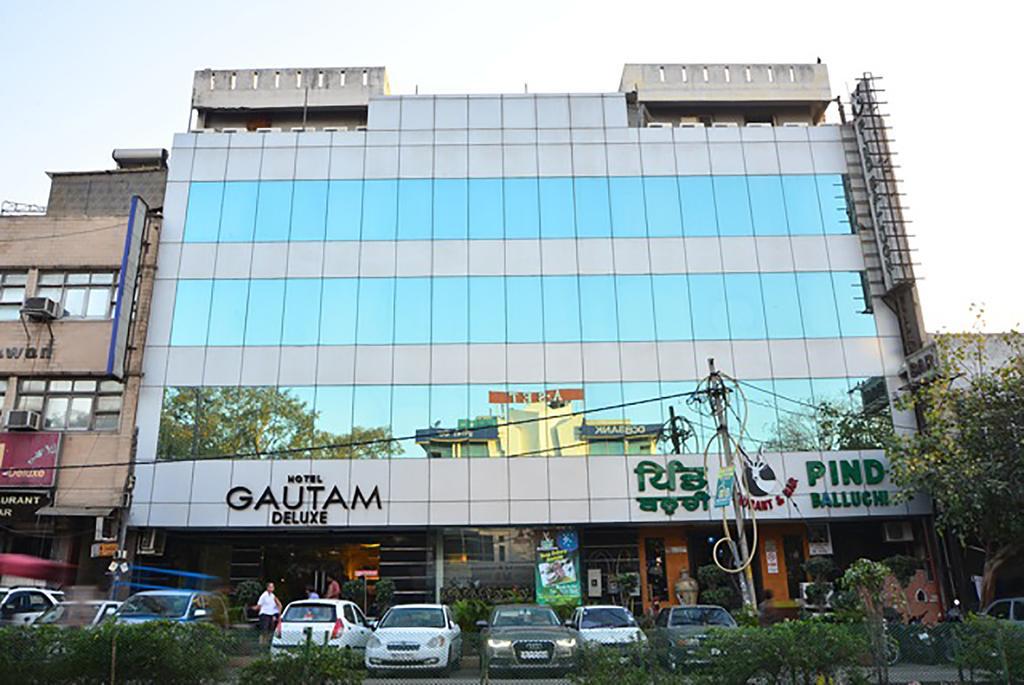 Gautam Deluxe Hotel