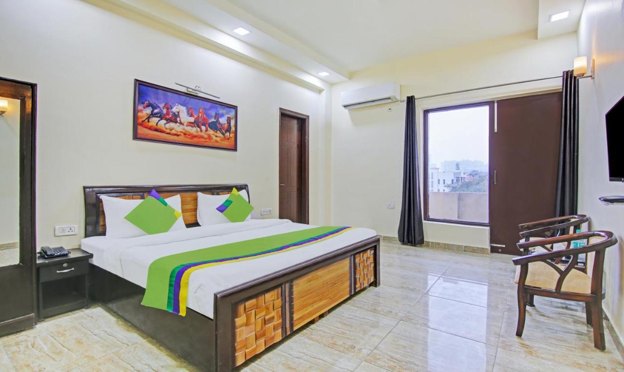 Treebo Amaya Sector 72 Hotel 3*