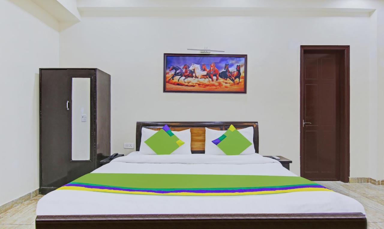 Hotel Treebo Amaya Sector 72 3*