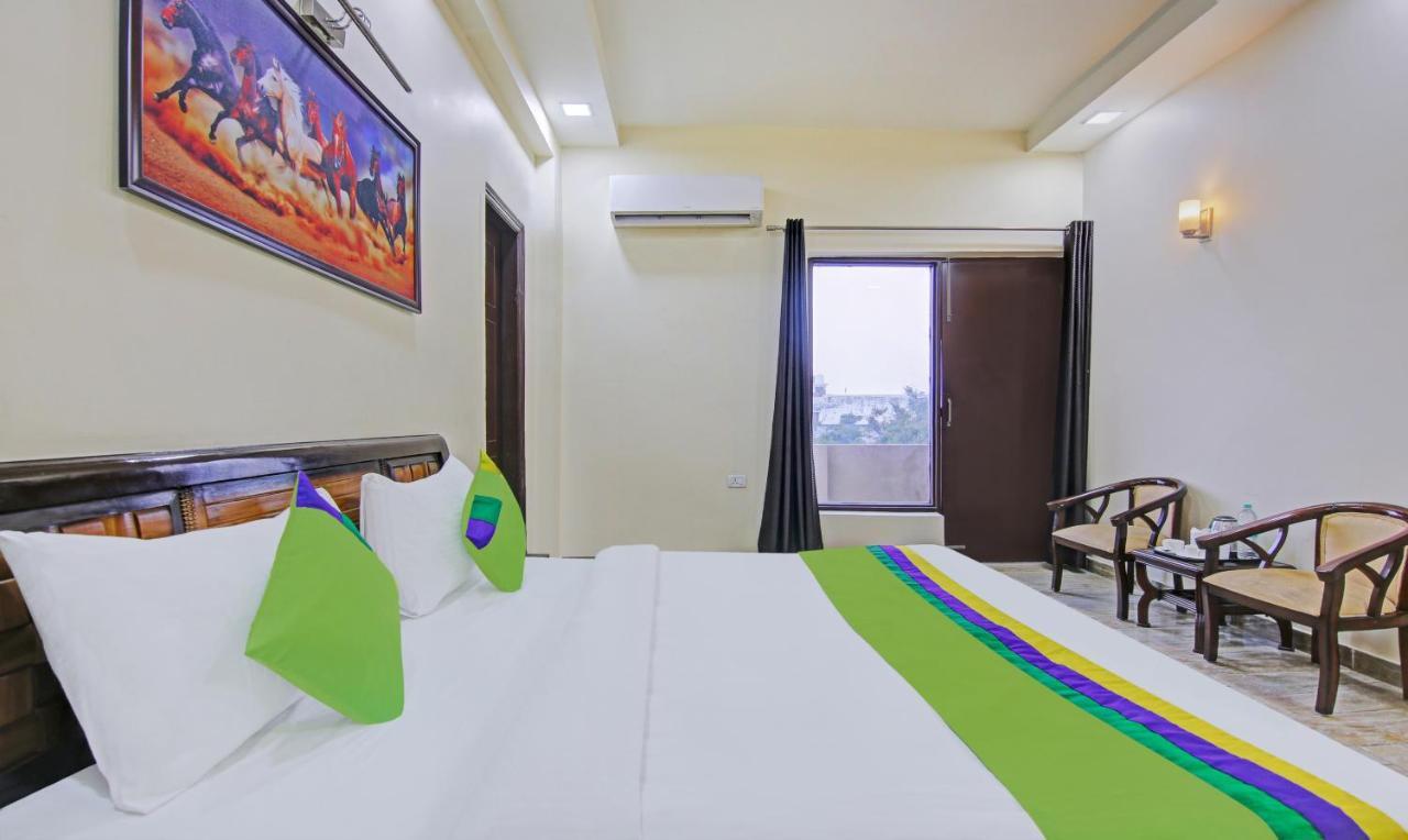 Hotel Treebo Amaya Sector 72 Delhi (National Capital Territory of India)
