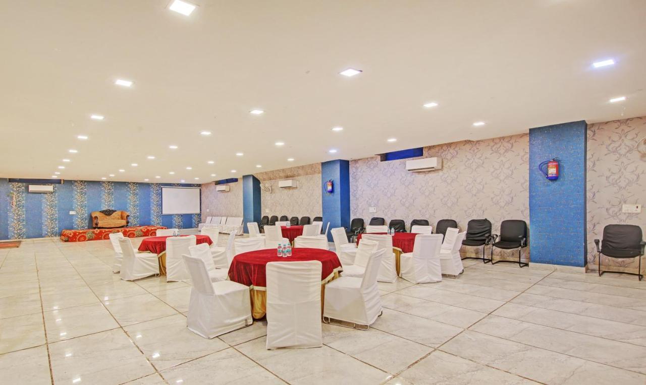 Hotel Treebo Amaya Sector 72 3*