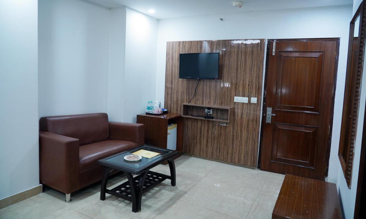 The Lohmod - Near Delhi Airport 4*