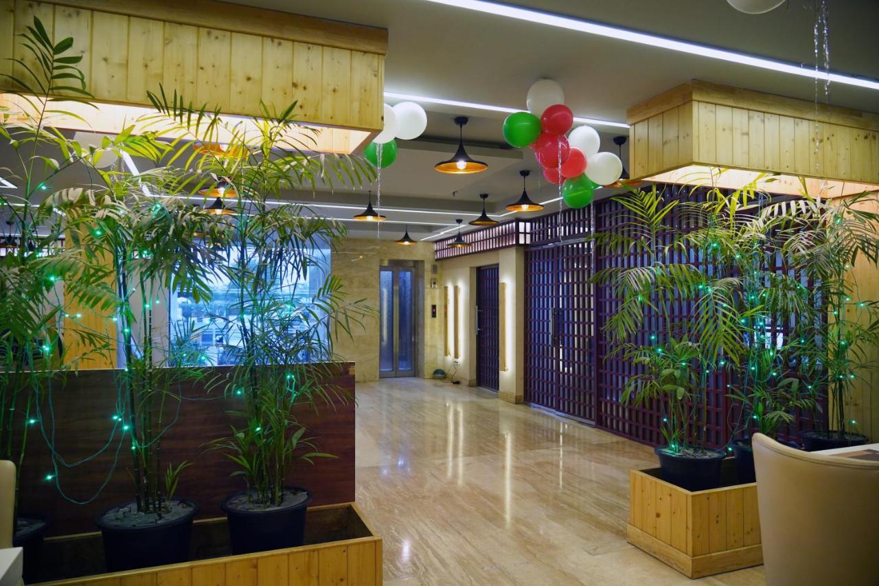 Hotel The Lohmod - Near Delhi Airport 4*