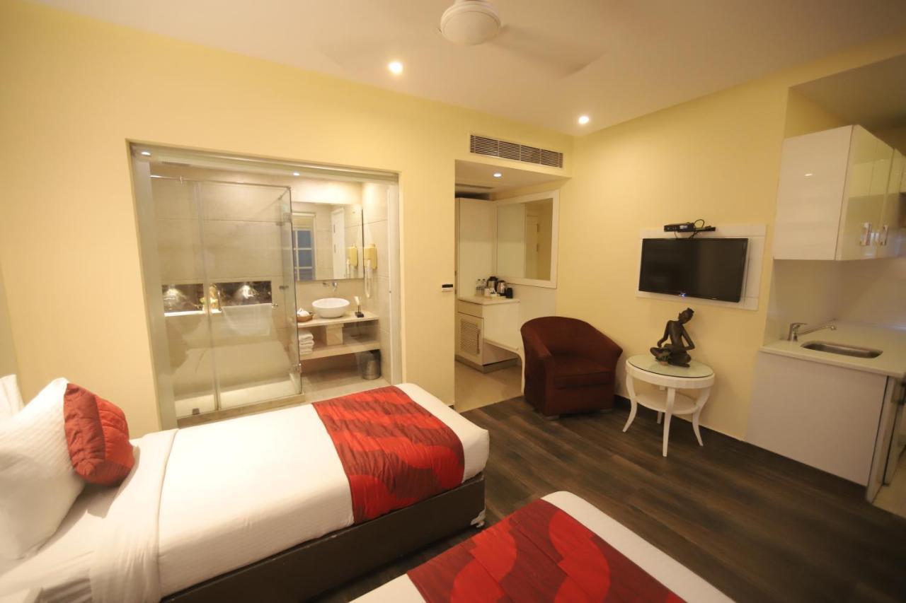 Picasso Prive Naraina Delhi - Couple Friendly Local Ids Accepted