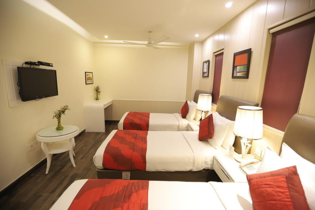 Picasso Prive Naraina Delhi - Couple Friendly Local Ids Accepted Hotel 3*