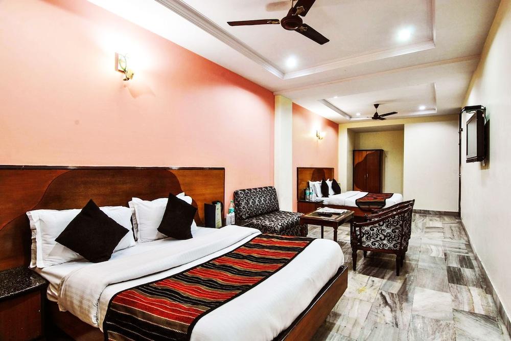 O Paharganj Near Railway Station Formerly Chand Palace New Delhi