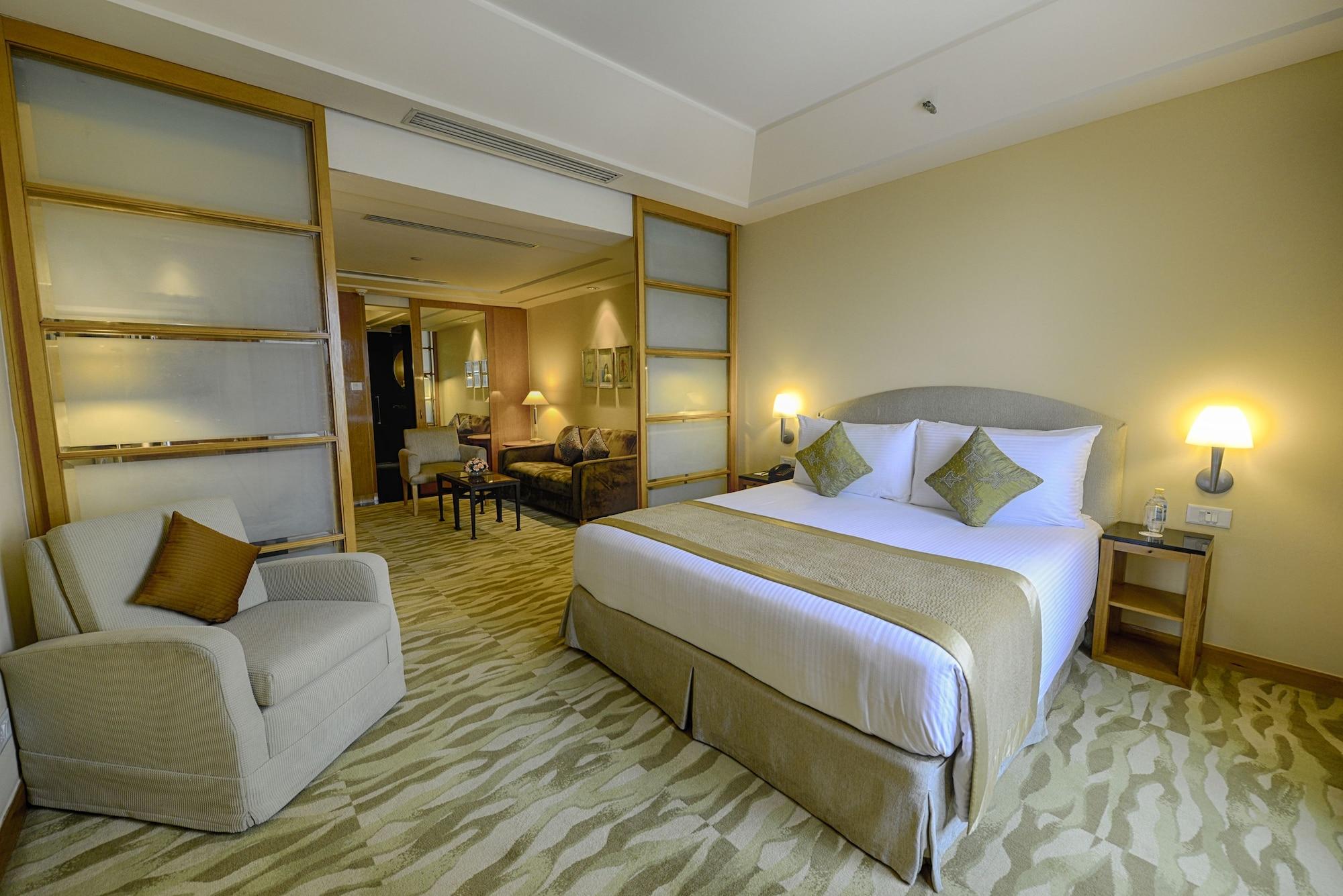 Hotel The Grand New Delhi
