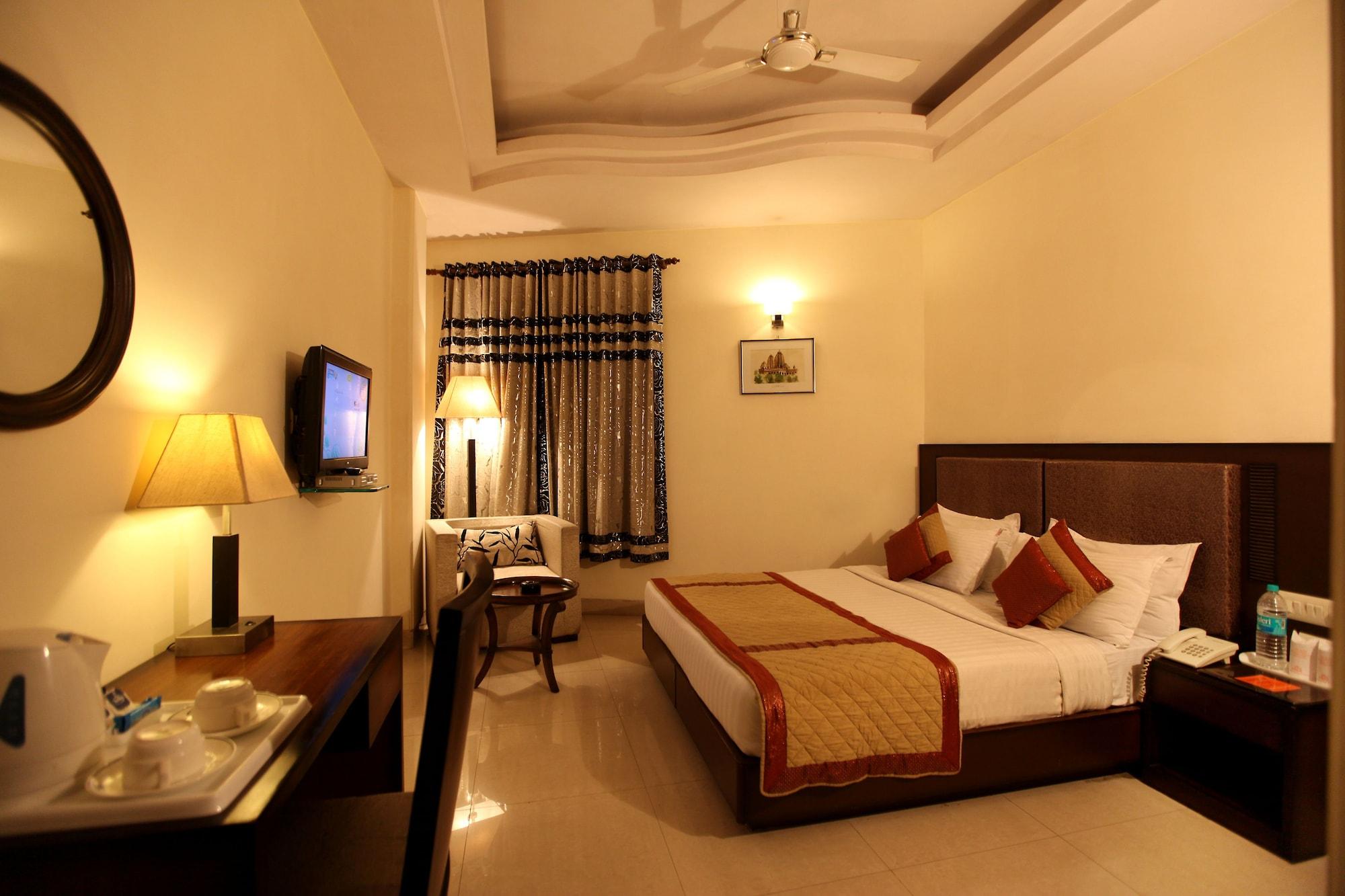 Hotel The Class, Delhi Airport New Delhi