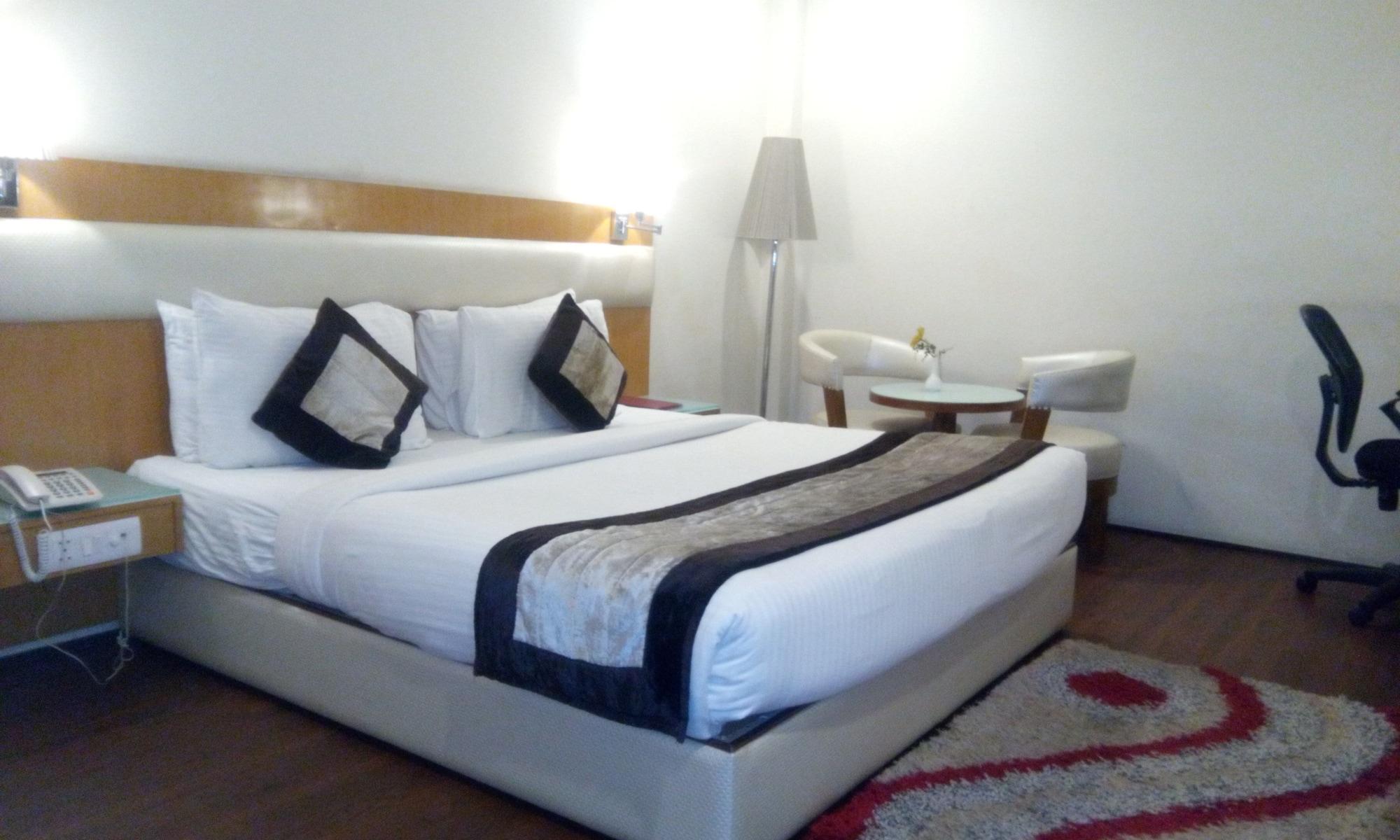 Airport Ramhan Palace Mahipalpur New Delhi