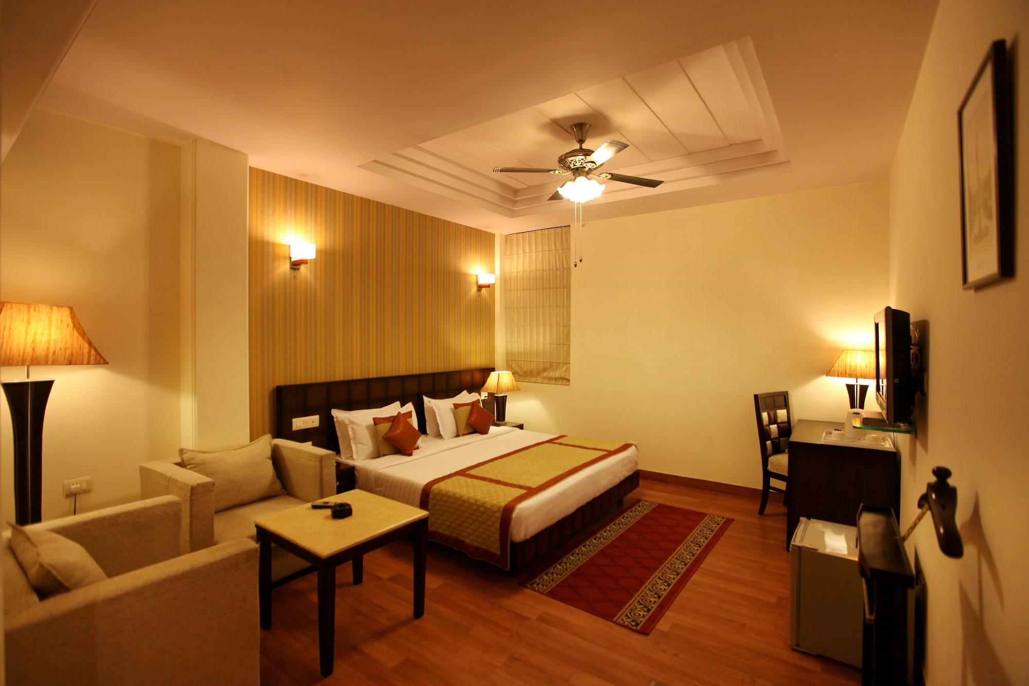 Hotel The Class, Delhi Airport 3*