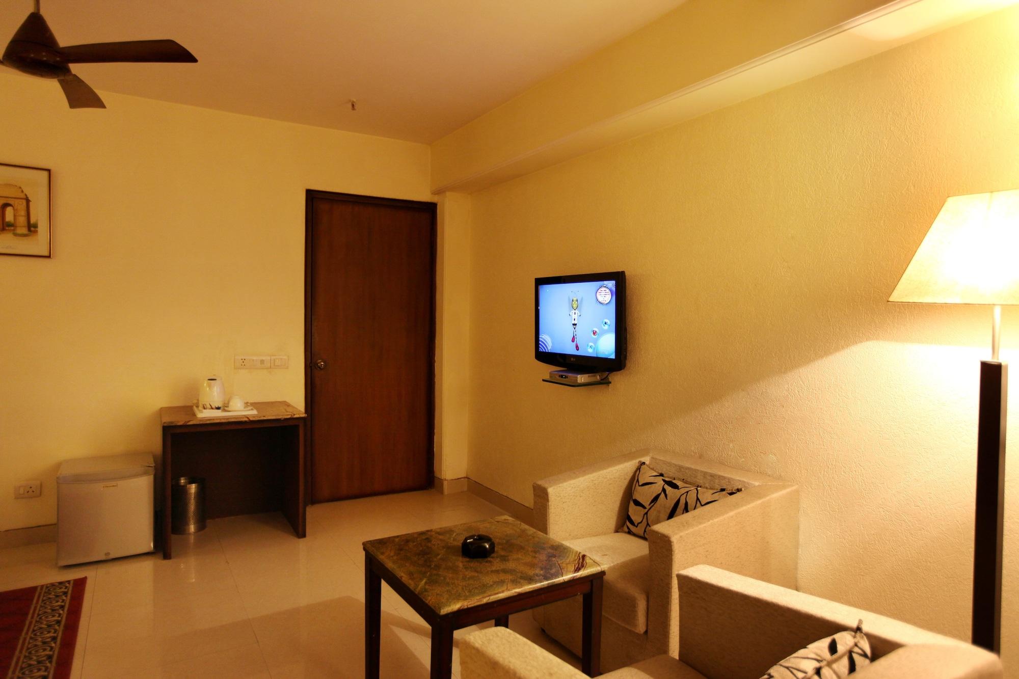 Hotel The Class, Delhi Airport