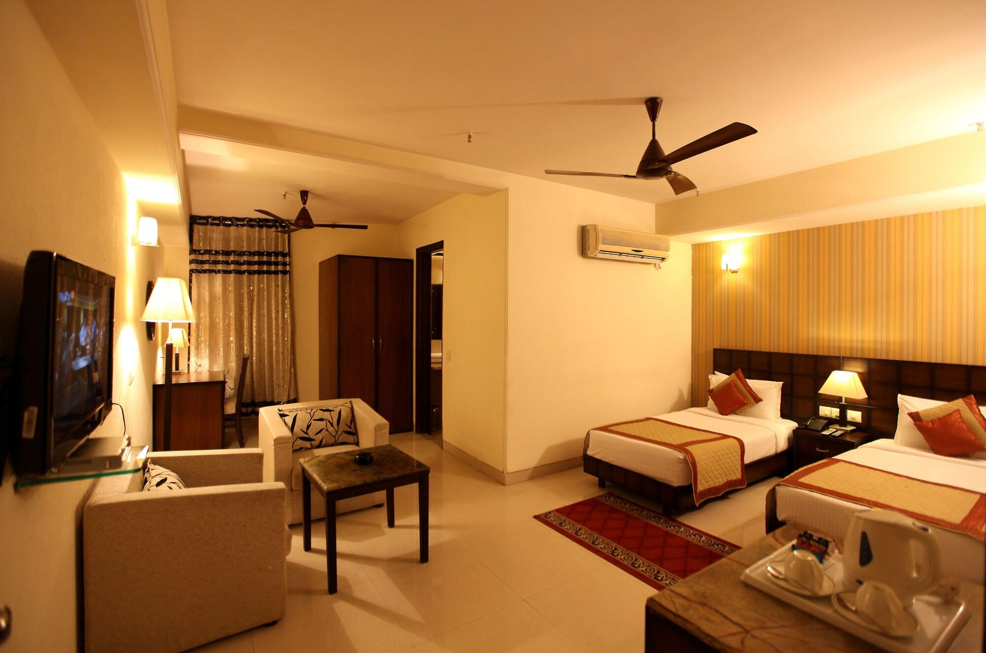 The Class, Delhi Airport Hotel 3*