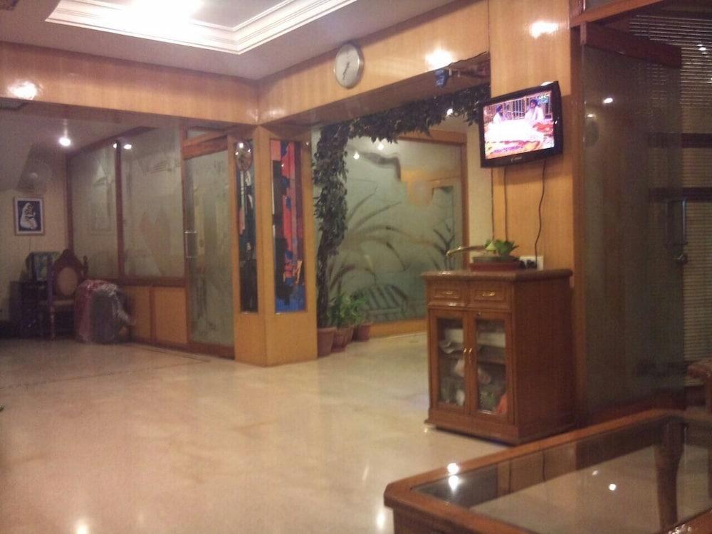 Singh International Hotel