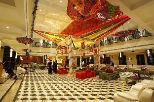Venizia Sarovar Portico 4*